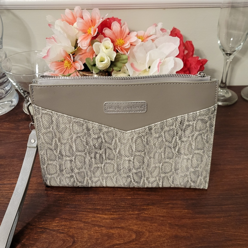 Simply Southern Gray Women's Wristlet